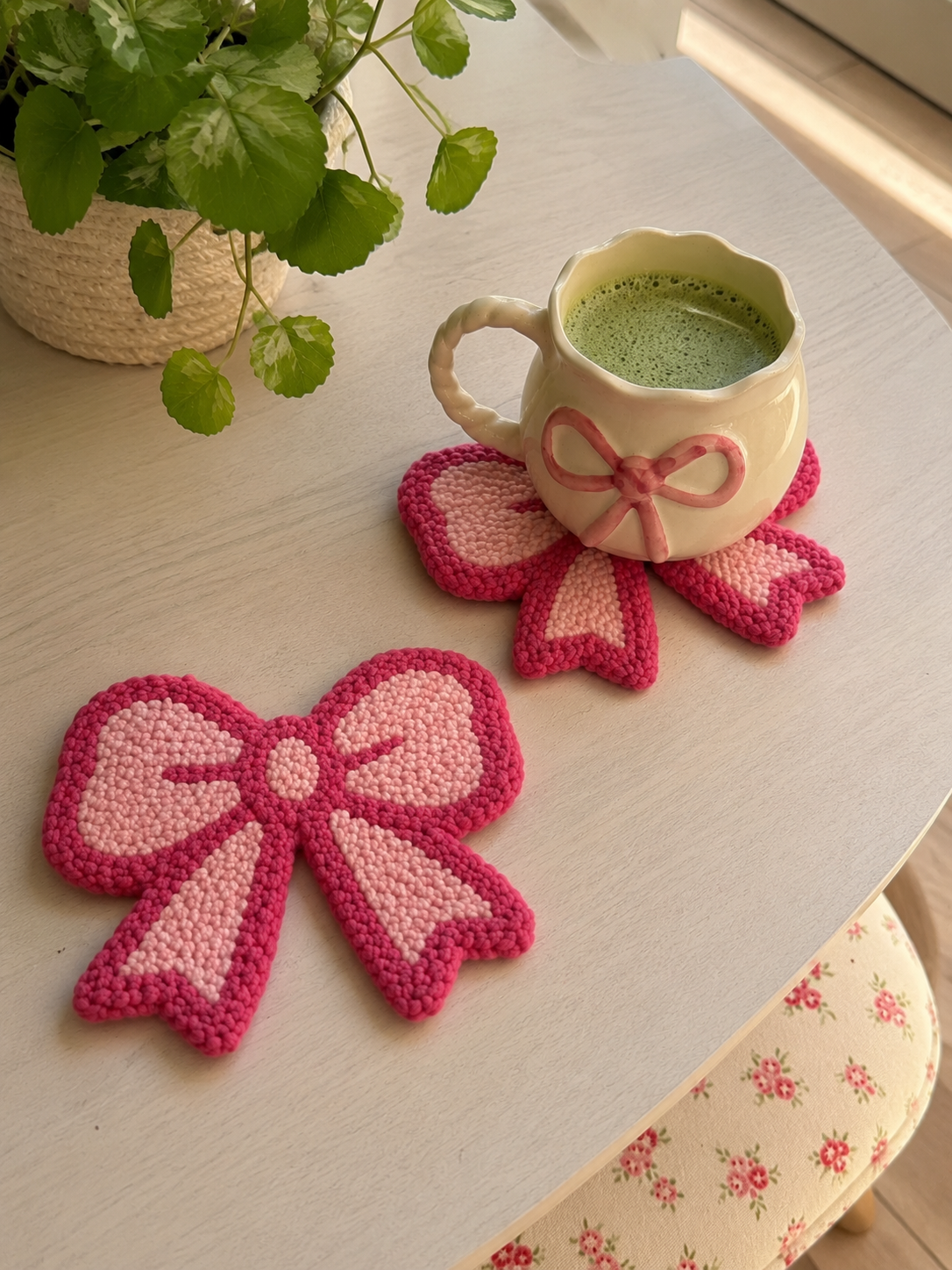 Pink Bow Mug Rug