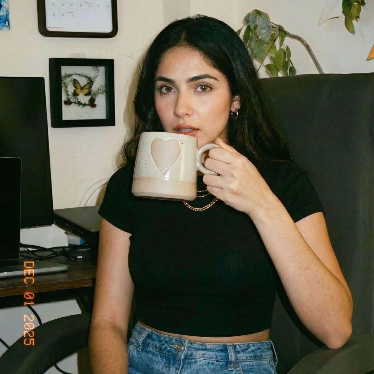 Minimal Beige single heart Mug 🤎