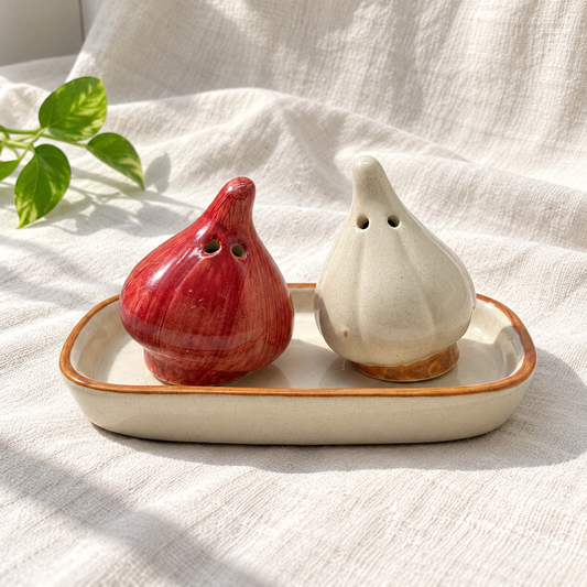 Onion and Garlic Ceramic Salt and Pepper Set with Tray - product view