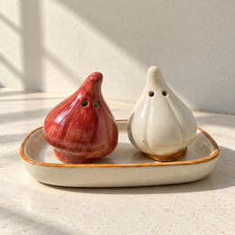 Onion and Garlic Ceramic Salt and Pepper Set with Tray - additional product view